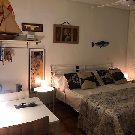 Bed&Coffee - Habitacion En Vivienda Habitual Apartment Santa Pola Bagian luar foto